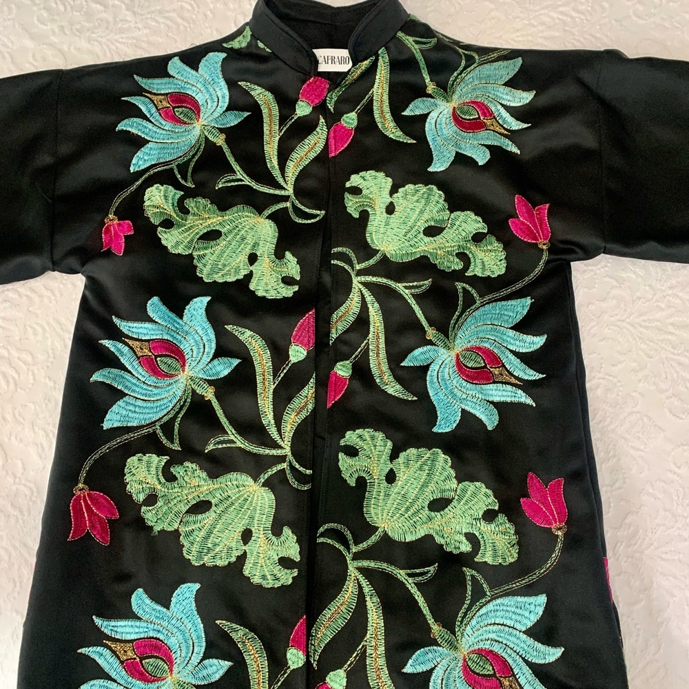 ALBERT CAPRARO Vintage 70’s Embroidered Blazer / Jacket with a Wide Sleeve.